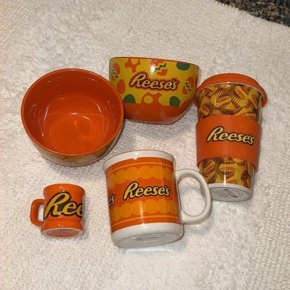 8pc Reese’s Peanut Butter & Chocolate Hershey’s Candy Bundle Collectibles/Cups - Picture 5 of 16